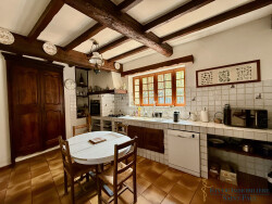 cour-exterieure-maison-bourgeoise