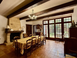 cour-intimiste-maison-bourgeoise