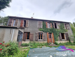 dependance-en-face-de-la-maison