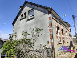 facade-arriere-avec-petite-cour