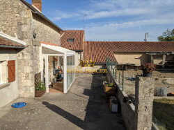 entree-par-le-patio-