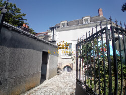 cour-avant-plus-garage-