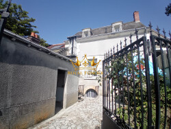 cour-avant-plus-garage-