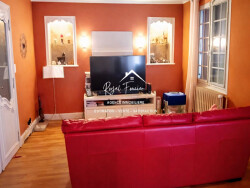 entree-spacieuse-plus-bureau-