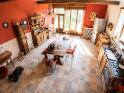 moulin-etage---une-grande-chambre-1