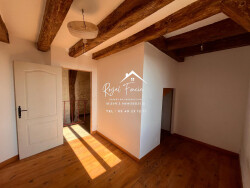 chbr-2-avec-un-espace-dressing