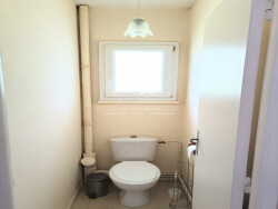 salle-d-eau-avec-espace-buanderie-