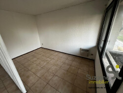 coin-chambre-vue-avec-acces-salon