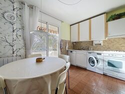 terrasse-cuisine-avec-jardiniere