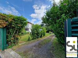 cuisine-equipee-ouverte-sur-salon