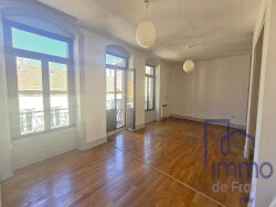 piece-de-vie-avec-cuisine-