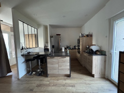 chambon-feugerolles-chambre-spatieuse