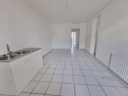 appartement-t4-eleve-sur-cave-bureau-