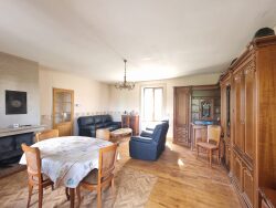 chambre-avec-parquet-de-15-m2