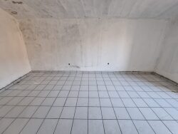 depot-de-3781m2-avec-sanitaire
