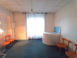 piece-commune-entre-2-bureaux