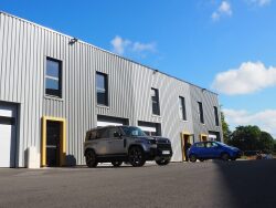 bureaux-amenages-image-optimisee-avec-ia