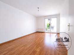 salon-meuble-par-ia
