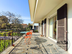 bureau-avec-vue-sur-la-jardin