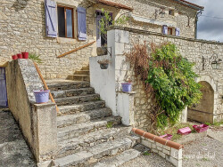 terrasse-devant-la-maison