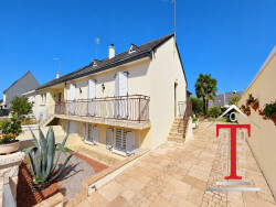 terrasse-sur-joli-jardin-clos