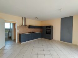 maison-a-louer-le-ham-53-sejour