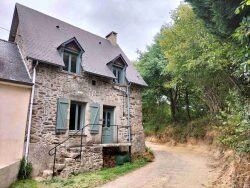 maison-la-chapelle-au-riboul--salon