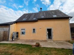 maison-a-louer-courcite-chambre