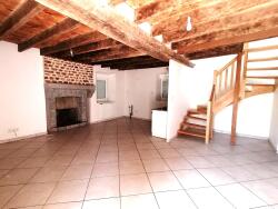 maison-a-louer-loupfougeres-chambre-rdc