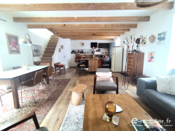 vue-du-sejour-et-terrasse