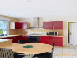 cuisine-ouverte-avec-coin-repas