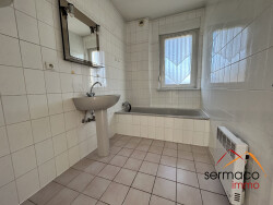 salle-de-bians-retouchee-avec-l-ia