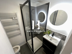 chambre-2eme-etage-cote-rue