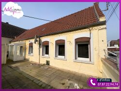 la-facade-de-la-maison-depuis-la-rue