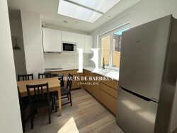 vue-du-salon-salle-a-manger-cuisine