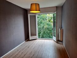chambre--acces-au-couloir