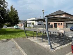 vue-du-batiment-par-le-parking-privee