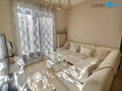 cuisine-donnant-sur-balcon