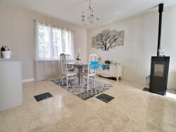 cuisine-donnant-sur-balcon