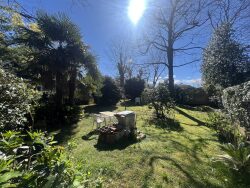 sejour-donnant-sur-balcon