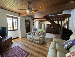 rustic-farmhouse--sauveterre-de-bearn