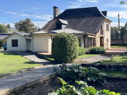 les-jardins-et-garage-au-fond