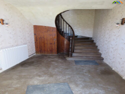 bel-escalier-traditionnel-