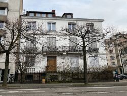 sejour-autre-depuis-l-escalier