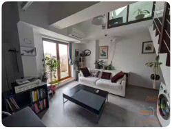 salon-plus-acces-balcon