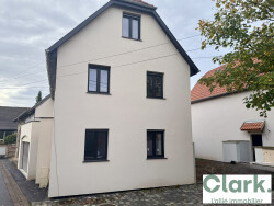 facade-maison-cote-rue-des-mouches