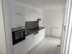 sejour-donnant-sur-balcon-