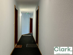 hall-d-entree-et-vestiaire-invites