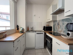 balcon-donnant-sur-le-patio-