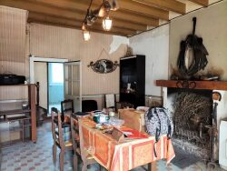 maison-de-bourg-a-vendre-mont-saint-jean